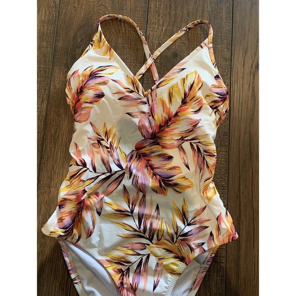 Kona Sol V-Neck Cross Back Medium Coverage One Piece Swimsuit White medium 820 - Picture 5 of 8